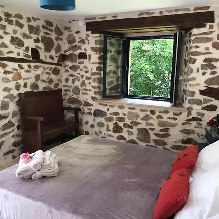 Grange Gaia Sur Riviere Сasa de vacaciones *