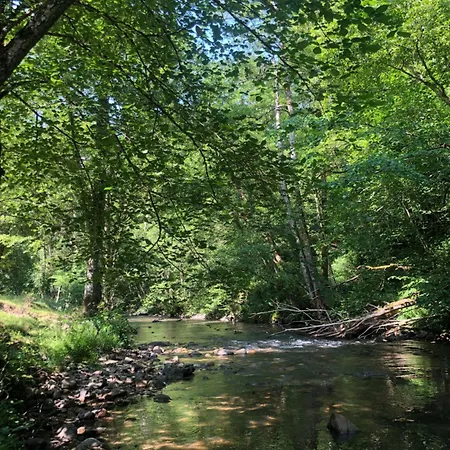 Grange Gaia Sur Riviere בית נופש Taussac