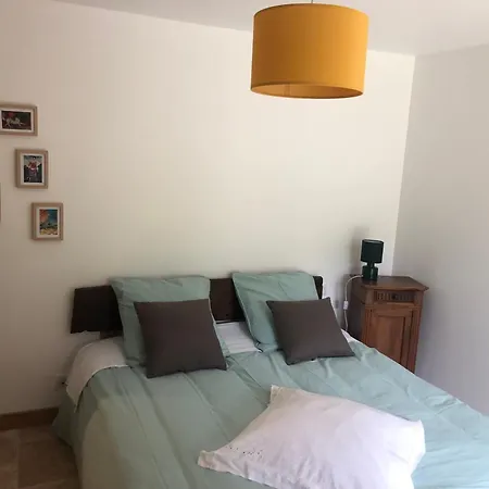 Grange Gaia Sur Riviere בית נופש Taussac