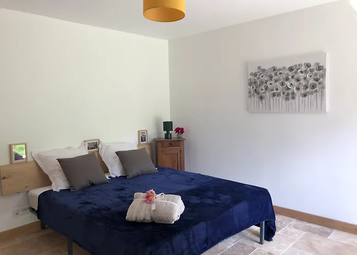 Grange Gaïa Sur Rivière Taussac