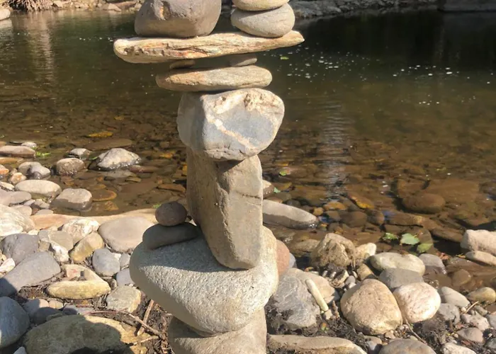 Grange Gaïa Sur Rivière Taussac